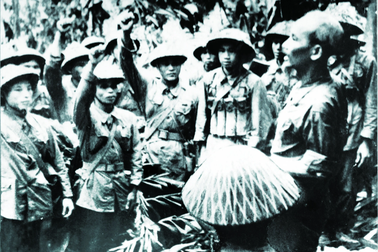 Chuyện những cảnh vệ của Bác Hồ và lời dặn dò về "viên đạn bọc đường"