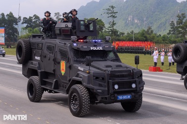 Chiêm ngưỡng dàn xe bọc thép, xe chống bạo loạn Bộ Công an diễu binh