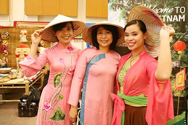 Cùng đoàn thanh niên VN trên hành trình tàu Đông Nam Á và Nhật Bản