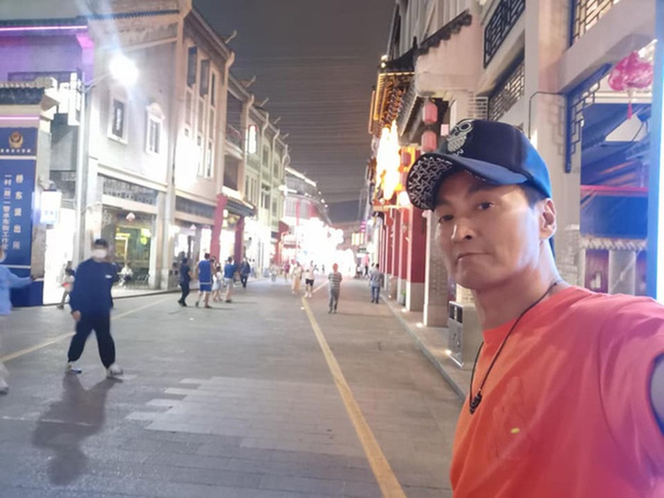 Vẻ ngoài nam tính, trẻ mãi không già của Triển Chiêu Hà Gia Kính - 2 Vẻ ngoài nam tính, trẻ mãi không già của Triển Chiêu Hà Gia Kính - 2