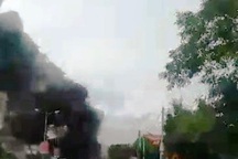 Xe chở đồ điện bốc cháy ngùn ngụt, tài xế và phụ xe kịp thời thoát thân