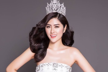 Hoa hậu châu Á khoe vẻ rạng rỡ với váy dạ hội
