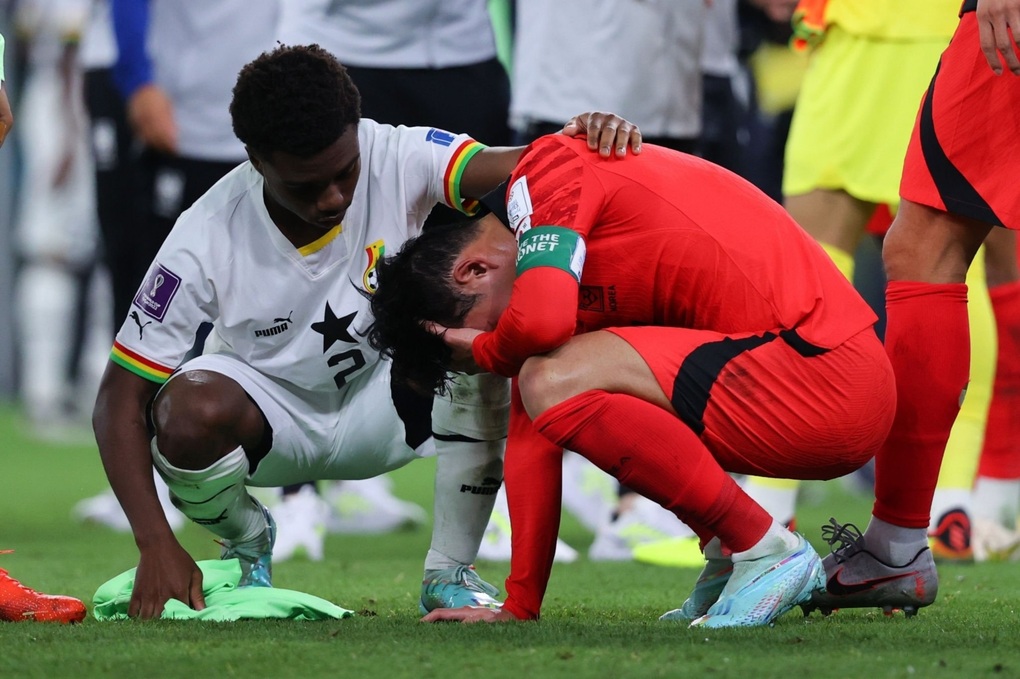 Son Heung Min khóc nức nở, HLV Hàn Quốc nhận thẻ đỏ sau thất bại cay đắng - 9 Son Heung Min khóc nức nở, HLV Hàn Quốc nhận thẻ đỏ sau thất bại cay đắng - 9