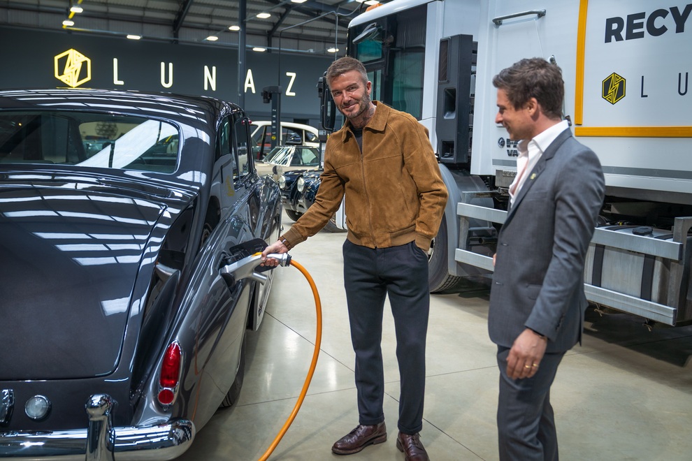 Đón đầu xu hướng, David Beckham rót tiền vào hãng xe điện - 1 Đón đầu xu hướng, David Beckham rót tiền vào hãng xe điện - 1