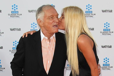 Crystal Harris: “Tôi vẫn yêu Hugh Hefner”