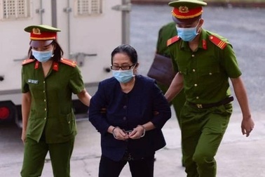 Bị cáo Dương Thị Bạch Diệp: "Nếu tôi lừa đảo thì hãy tử hình tôi đi"
