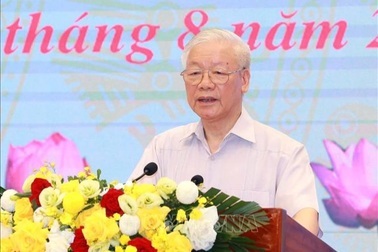 Tổng Bí thư thăm hỏi, động viên Đảng bộ, chính quyền, nhân dân TPHCM