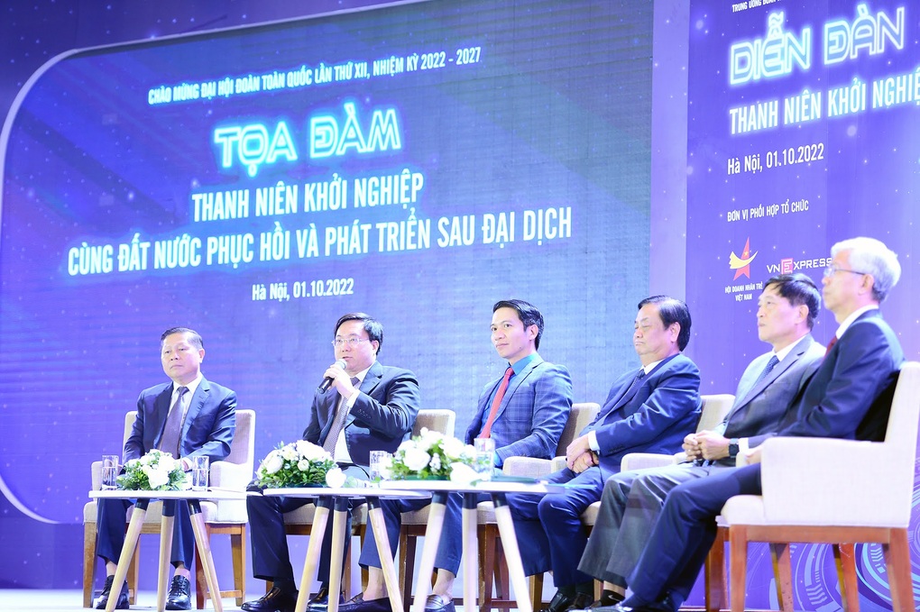 Phó Thủ tướng: Hạnh phúc không nhất thiết phải giàu, nhưng không nghèo được - 2 Phó Thủ tướng: Hạnh phúc không nhất thiết phải giàu, nhưng không nghèo được - 2