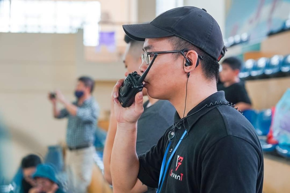 Khó khăn mùa Covid-19, sếp kiêm luôn... nhân viên phục vụ - 2 Khó khăn mùa Covid-19, sếp kiêm luôn... nhân viên phục vụ - 2