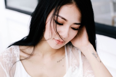 Hoa hậu Trần Thị Quỳnh để lộ hình xăm bí ẩn trong ngày sinh nhật