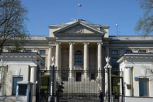 Đại sứ quán Nga tại Ba Lan bị ném bom xăng