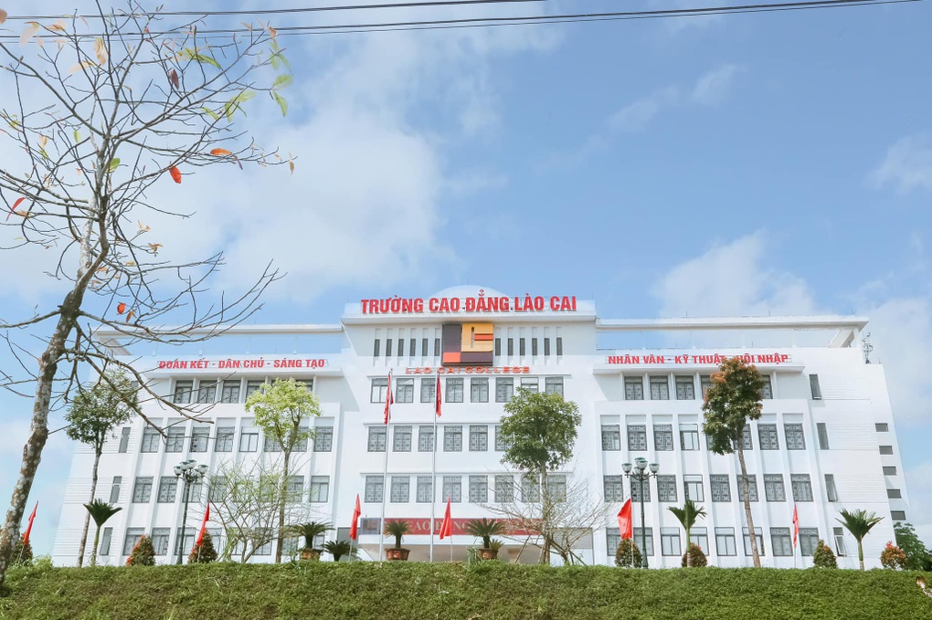 Trường Cao đẳng Lào Cai mời đơn vị tư vấn thẩm định giá - 1 Trường Cao đẳng Lào Cai mời đơn vị tư vấn thẩm định giá - 1