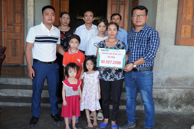 Gần 300 triệu đồng đến với người mẹ mắc bệnh tim nuôi 4 con thơ
