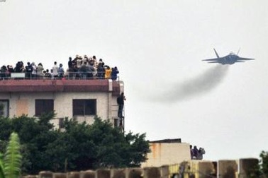 Nhật phát triển radar bắt sống máy bay tàng hình Trung Quốc