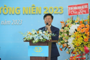 "Ông trùm" nhà ở xã hội phía Nam muốn bán sạch cổ phiếu trong bối cảnh lạ