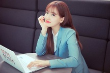 Tại nơi làm việc, sự độc hại "ẩn nấp" trong những lời khen ngợi