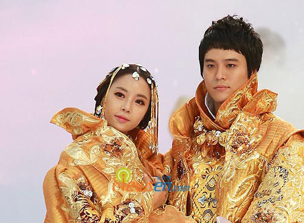 Ly hôn đại gia ngành thép, mỹ nhân Hàn tuyên bố giàu gấp 1.000 lần chồng - 3 Ly hôn đại gia ngành thép, mỹ nhân Hàn tuyên bố giàu gấp 1.000 lần chồng - 3