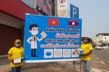 Cộng đồng người Việt Nam tại Lào chung tay chống dịch Covid-19