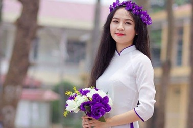 Vinh danh thủ khoa đại học: Tạo động lực hay gây áp lực?