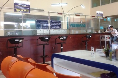 Công sở "vắng khách" ngày đầu làm việc sau Tết