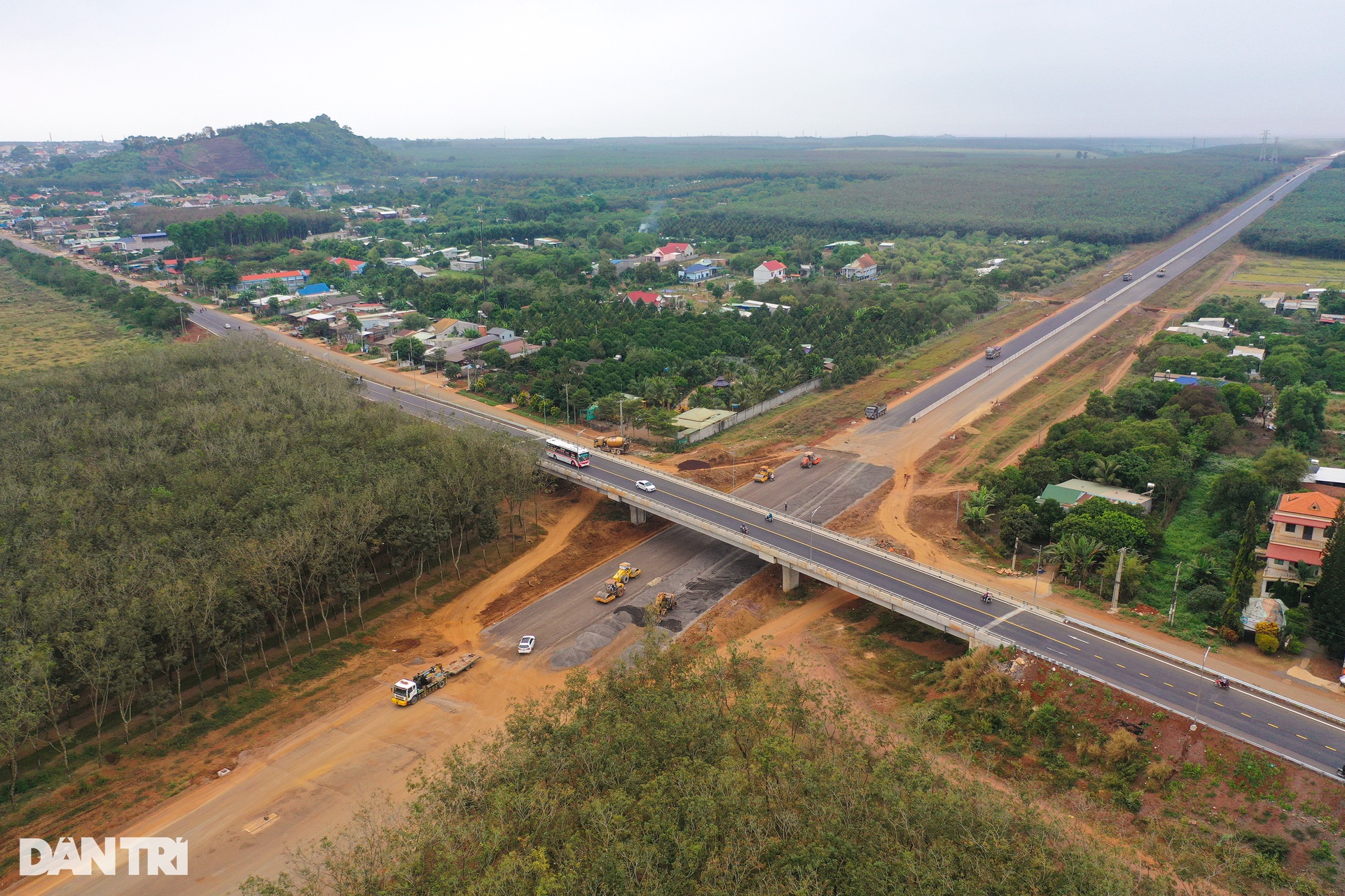 Diện mạo cao tốc nghìn tỷ nối TPHCM - Phan Thiết với 2 giờ lái xe - 2 Diện mạo cao tốc nghìn tỷ nối TPHCM - Phan Thiết với 2 giờ lái xe - 2
