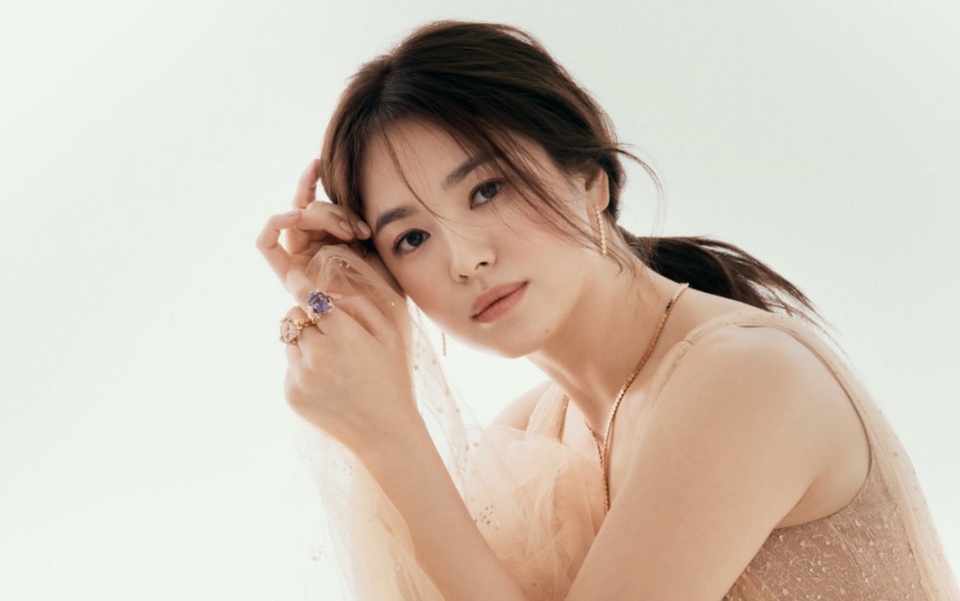 Một năm sau cuộc hôn nhân tan vỡ, Song Hye Kyo luận bàn về tình yêu - 2 Một năm sau cuộc hôn nhân tan vỡ, Song Hye Kyo luận bàn về tình yêu - 2