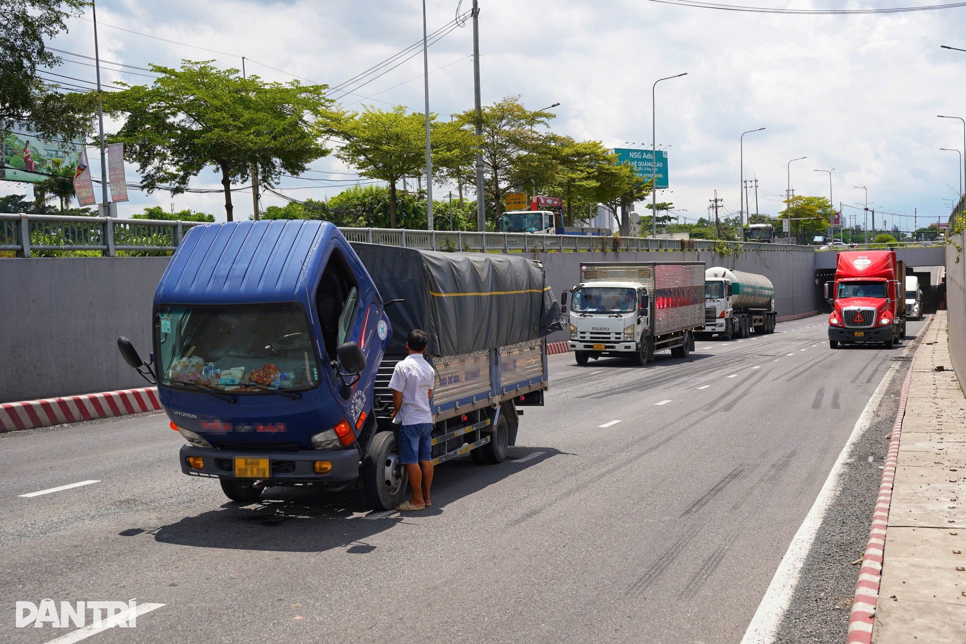 Xe tải chết đứng tại hầm chui nham nhở ổ gà, ổ voi ở TPHCM - 5