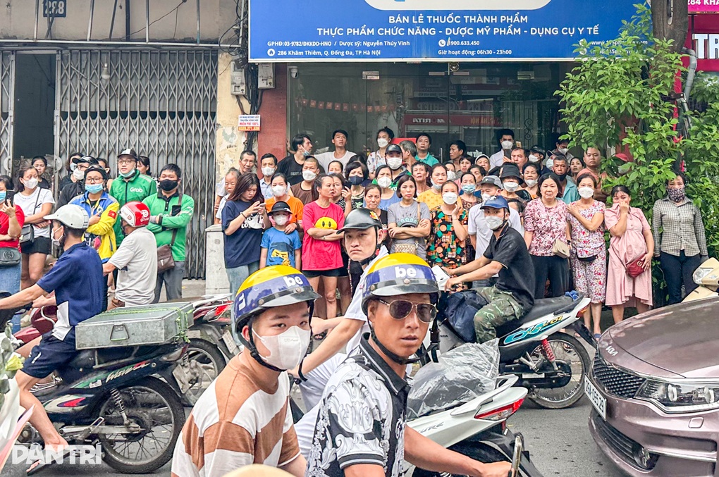 Vụ cháy nhà 3 người tử vong ở Hà Nội: Con ơi, con ở đâu về với bố - 5 Vụ cháy nhà 3 người tử vong ở Hà Nội: Con ơi, con ở đâu về với bố - 5