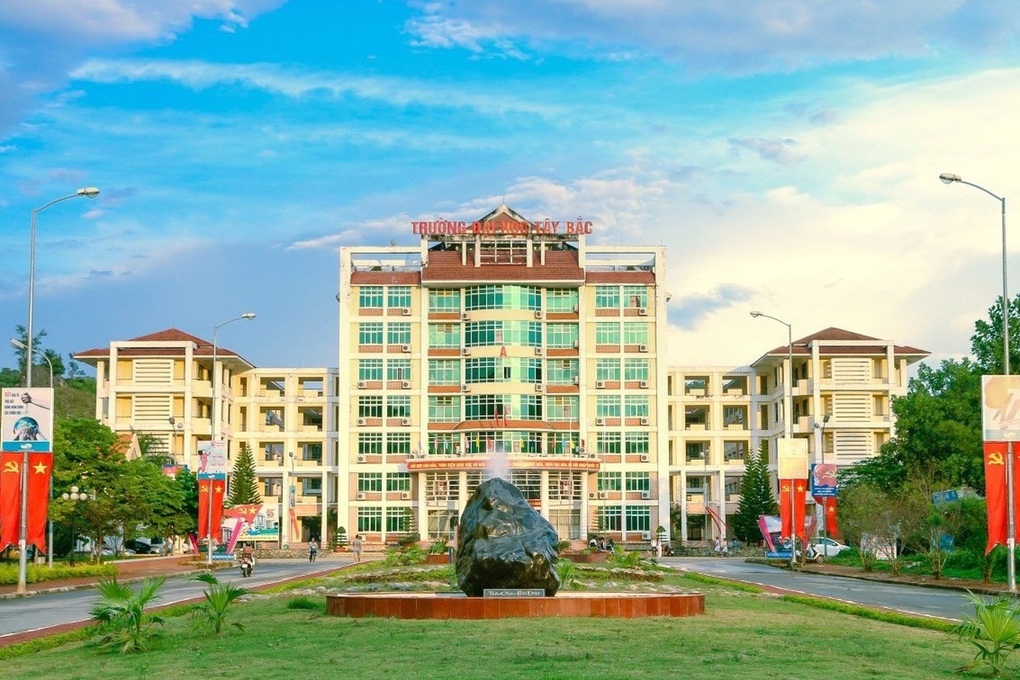 Chuyển Bộ Công an xử lý vi phạm tại Trường Đại học Tây Bắc - 2