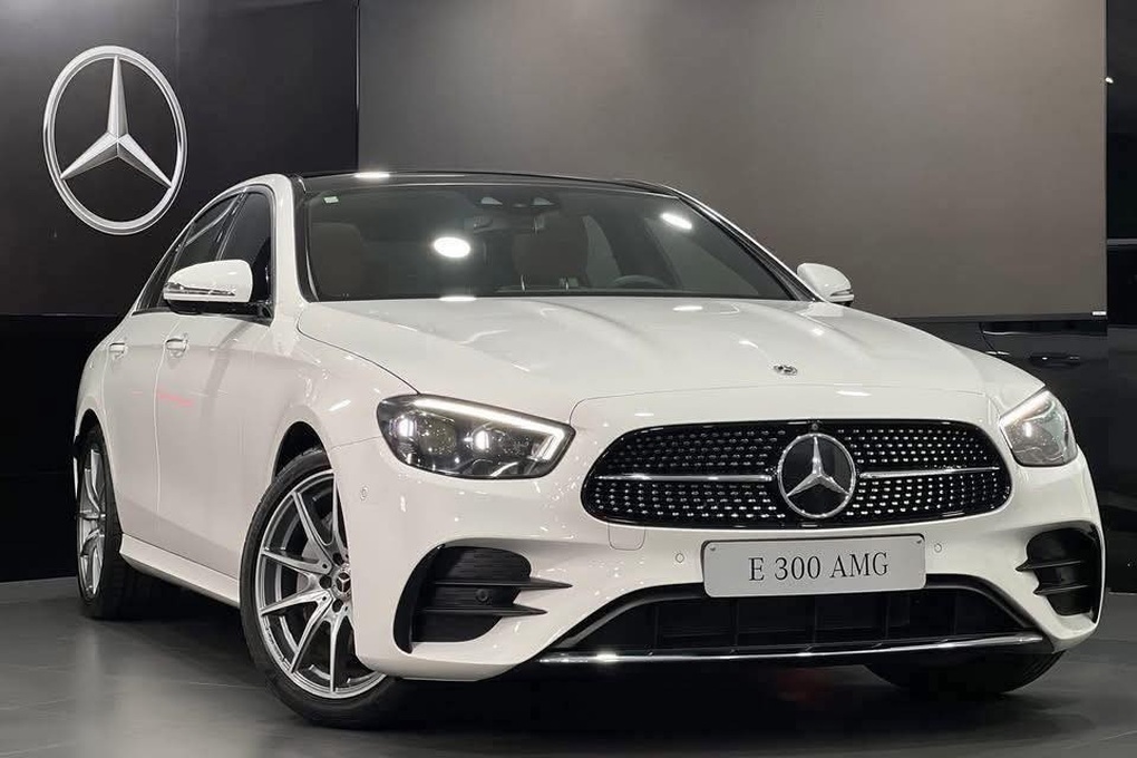 Sedan Đức hạng sang chạm “đáy” mới tại đại lý, giảm gần 800 triệu đồng - 1 Sedan Đức hạng sang chạm “đáy” mới tại đại lý, giảm gần 800 triệu đồng - 1