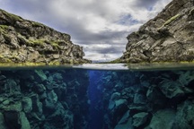 Phát hiện chấn động: Một mảng kiến tạo Trái Đất đang tự tách rời