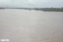 Đi đánh cá giữa lúc nước lũ đang lên, một người đàn ông mất tích