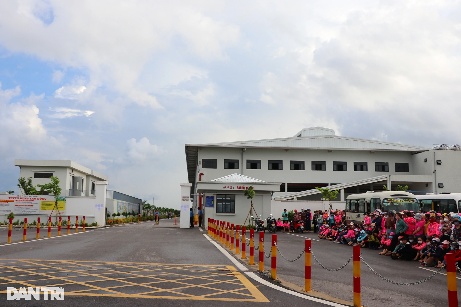 5.000 công nhân ngừng việc: Tỉnh ủy chỉ đạo, công nhân vẫn chưa vào xưởng - 2 5.000 công nhân ngừng việc: Tỉnh ủy chỉ đạo, công nhân vẫn chưa vào xưởng - 2