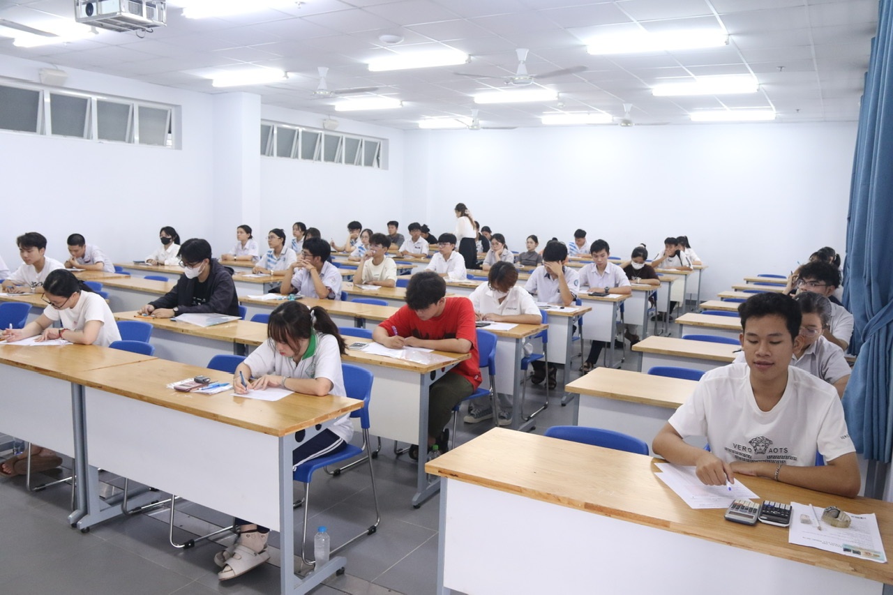 Kỳ thi đánh giá năng lực “trăm tỷ” và câu hỏi về lỗ hổng trong tổ chức - 8 Kỳ thi đánh giá năng lực “trăm tỷ” và câu hỏi về lỗ hổng trong tổ chức - 8