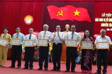 Cần Thơ: Tuyên dương và tiếp nhận các cá nhân, tập thể ủng hộ quỹ Khuyến học