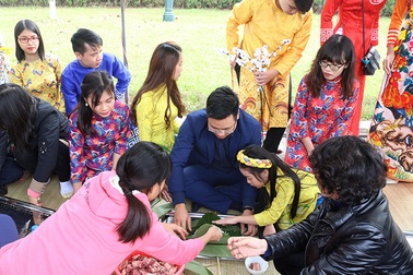 1.500 bánh chưng gửi yêu thương tới trẻ em vùng cao