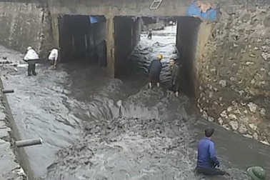 Phòng ngừa các bệnh dễ bùng phát trong mùa mưa lũ