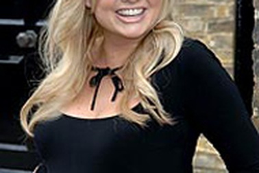 “Baby Spice” Emma Bunton đã sinh con trai!