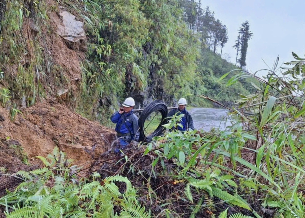 Chưa thể khắc phục hoàn toàn tình trạng mất liên lạc sau bão - 1