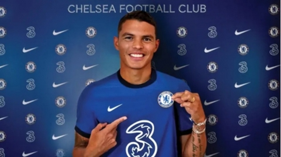Chelsea chính thức sở hữu siêu trung vệ Thiago Silva - 1