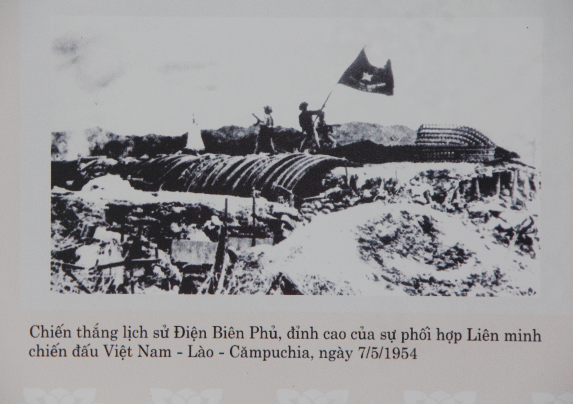 Tình đoàn kết Việt - Lào: Cao hơn núi, dài hơn sông, rộng hơn biển cả... - 11 Tình đoàn kết Việt - Lào: Cao hơn núi, dài hơn sông, rộng hơn biển cả... - 11