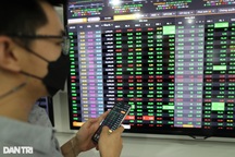 Cổ phiếu "nóng" hồi phục dần, VN-Index về vùng 1.505 điểm