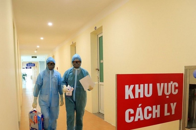 Chuyên gia Ấn Độ và 2 người Việt Nam mắc COVID-19, được cách ly ngay khi nhập cảnh - Ảnh 1. Chuyên gia Ấn Độ và 2 người Việt Nam mắc COVID-19, được cách ly ngay khi nhập cảnh - Ảnh 1.