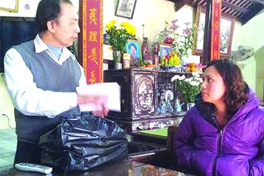 Bài thuốc phù phép “biến gái thành trai” của thầy lang dỏm 