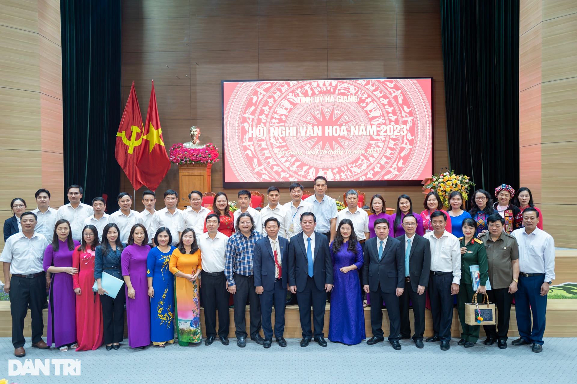 Cao nguyên đá Đồng Văn đón nhận danh hiệu Công viên địa chất toàn cầu lần 3 - 7 Cao nguyên đá Đồng Văn đón nhận danh hiệu Công viên địa chất toàn cầu lần 3 - 7