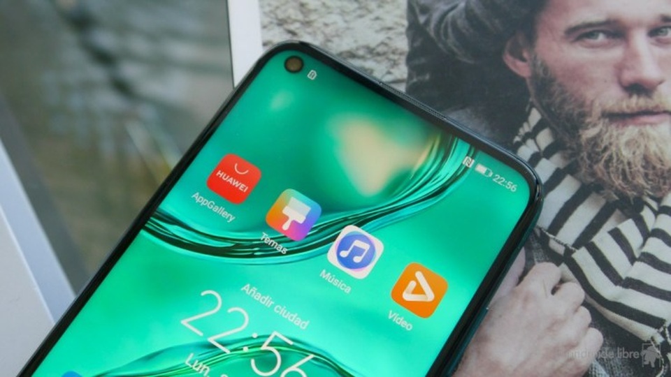 Cận cảnh Huawei P40 Lite với cụm 4 camera thiết kế giống... iPhone 12 - 4 Cận cảnh Huawei P40 Lite với cụm 4 camera thiết kế giống... iPhone 12 - 4