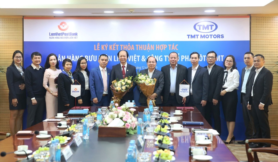 LienVietPostBank ký kết thỏa thuận hợp tác với Công ty Ô tô TMT - 2