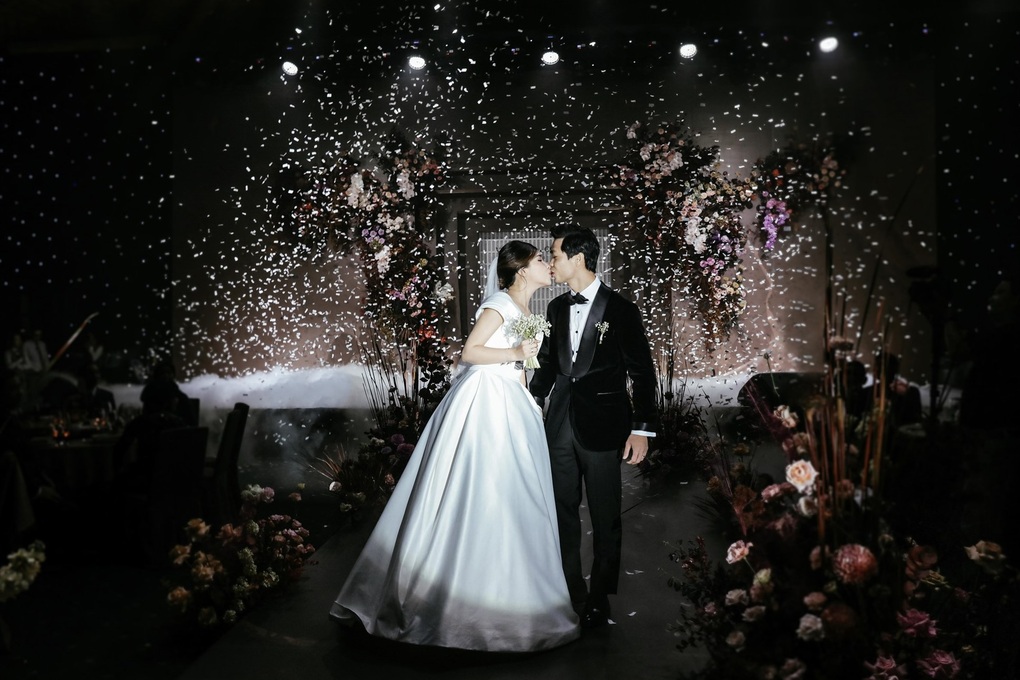 Đám cưới cầu thủ: Văn Hậu tổ chức xa hoa, Tiến Dũng giấu kỹ đến phút cuối - 4