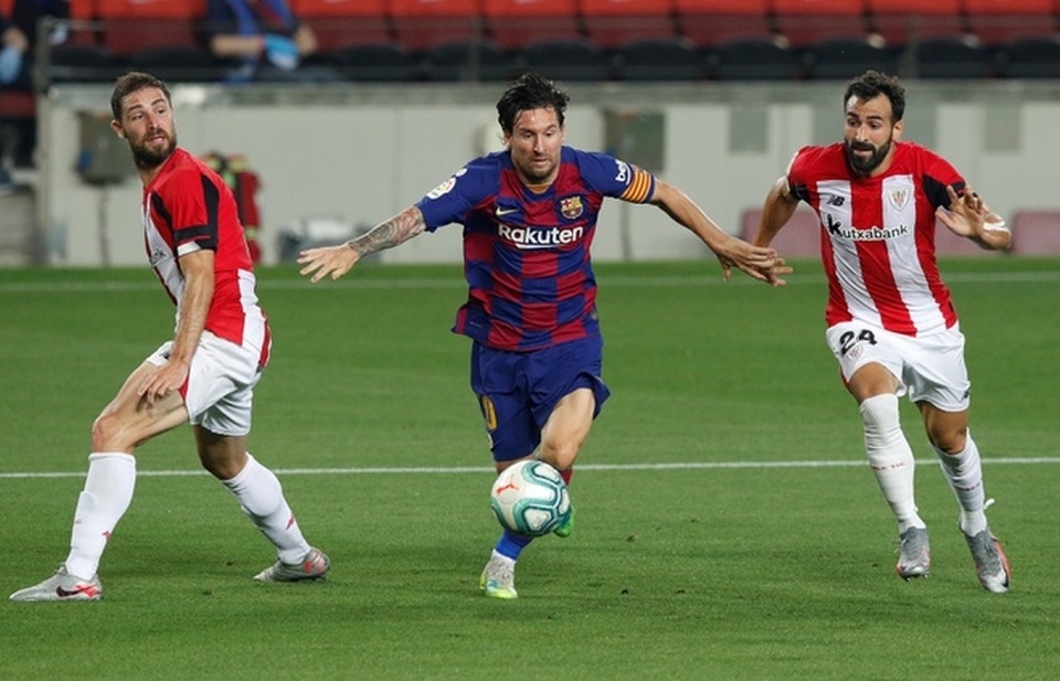 Chơi xấu, Messi may mắn thoát thẻ đỏ? - 2 Chơi xấu, Messi may mắn thoát thẻ đỏ? - 2