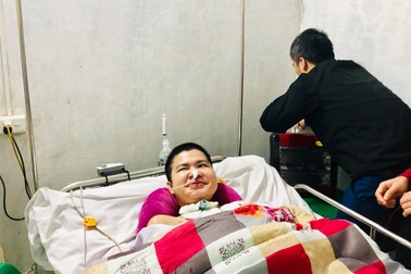 Tết đoàn viên của cậu thiếu niên tỉnh dậy sau 2 năm sống thực vật